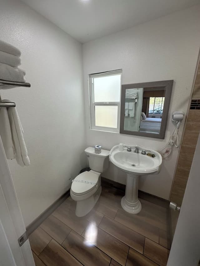 Standard Room, 2 Double Beds
