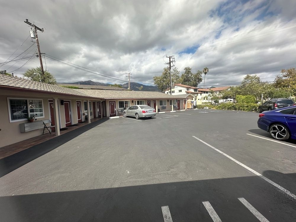 Town and Country Inn1