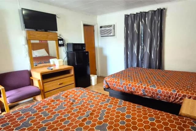 2 Double Beds Non-Smoking