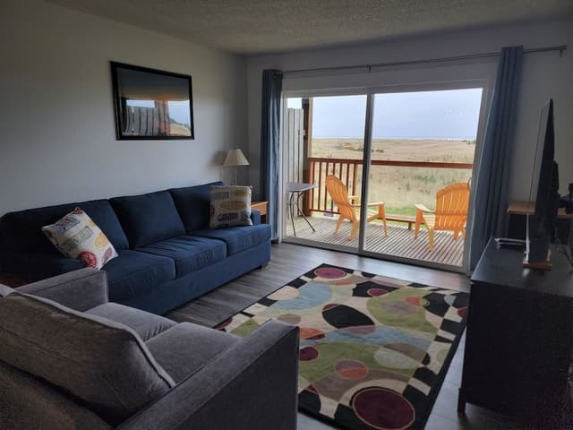 Deluxe Condo, Balcony, Ocean View (2nd Floor)