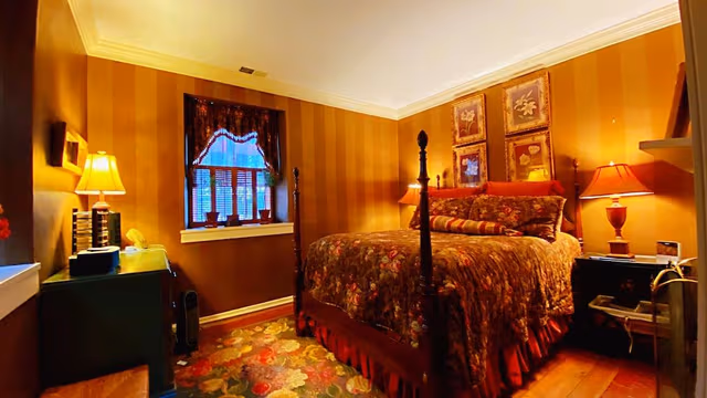 Deluxe Suite (Pierpoint suite)