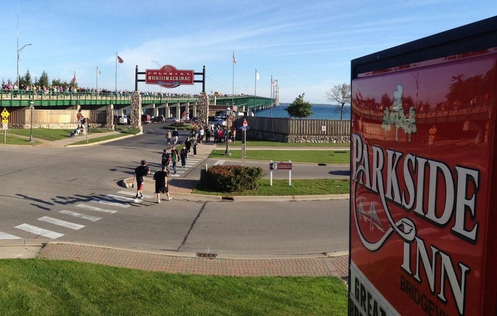 Parkside Inn Bridgeview2