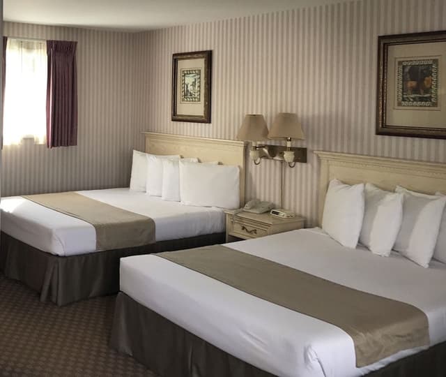Standard Room Courtside, 2 Queen Beds