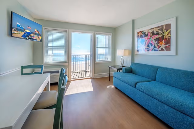 Ocean Front Queen Suite
