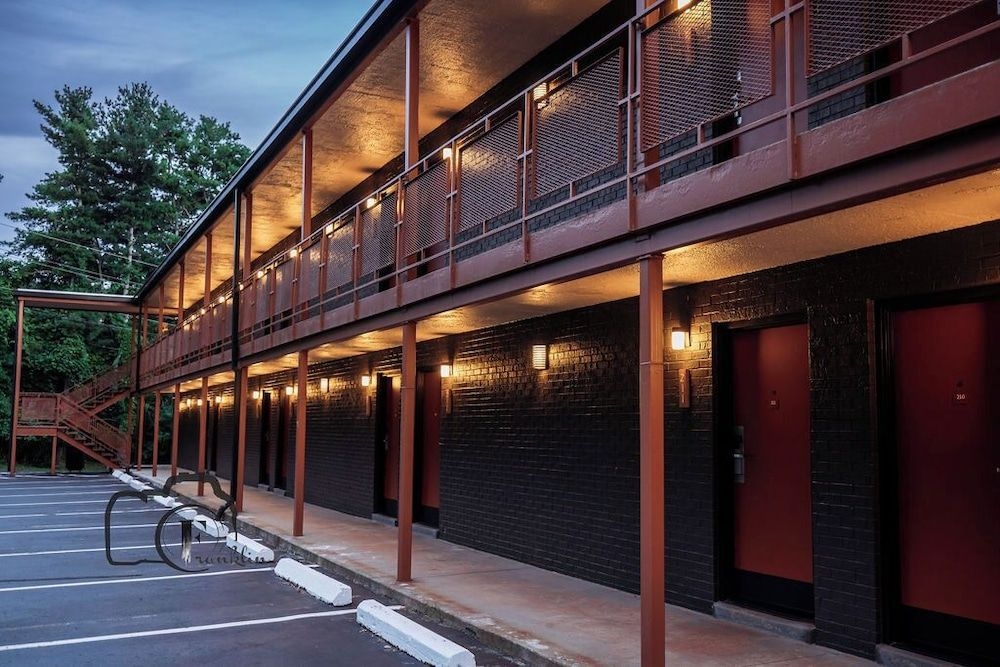 Greenes Motel Boone3