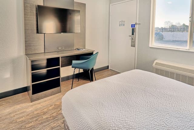 Standard Room, 1 Queen Bed, Non Smoking