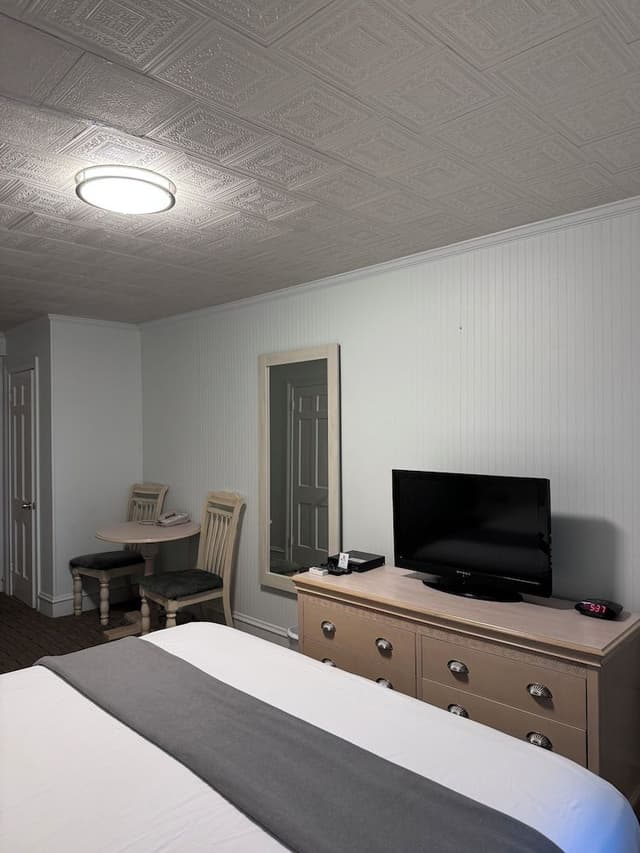 Standard Double Room, 2 Double Beds (The Lodge)