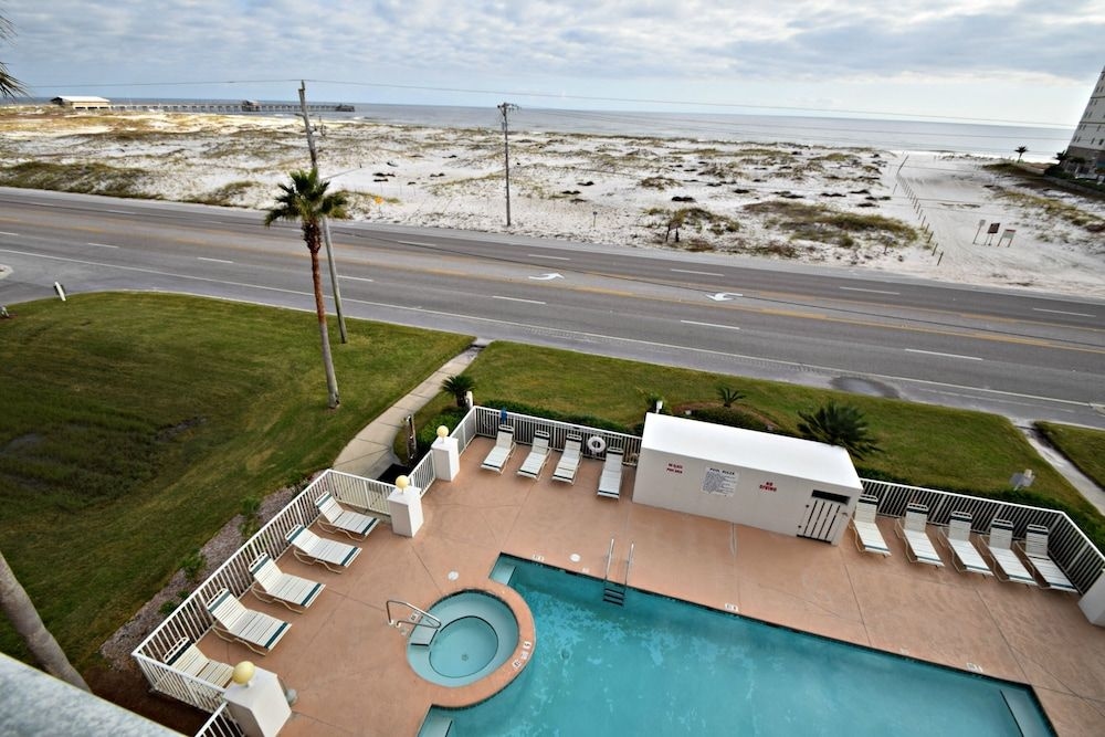 Grand Beach Condominiums by Wyndham Vacation Rentals0