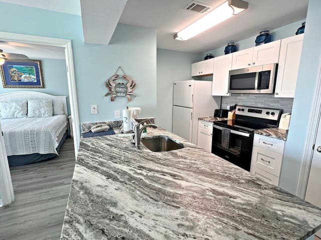 Condo, Multiple Beds, Hot Tub, Pool View (Grand Beach Resort 317)