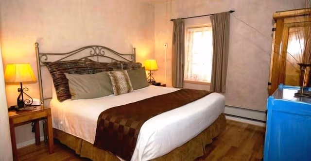 Suite, Multiple Beds, Non Smoking (Two-Room)