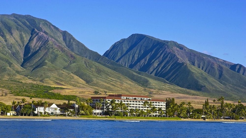 Lahaina Shores Beach Resort3