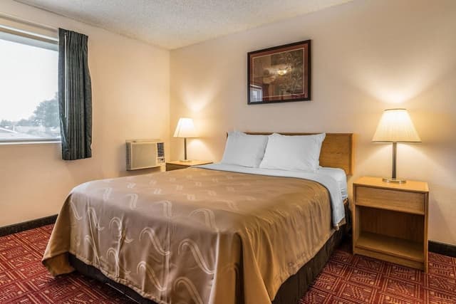 Suite, 1 Queen Bed, Non Smoking