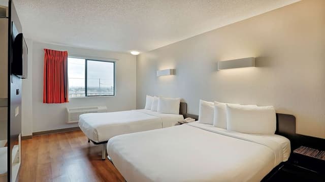 Deluxe Room, 2 Queen Beds, Non Smoking, Refrigerator
