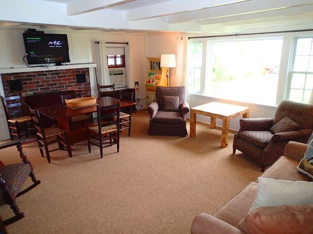 Suite, Bay View