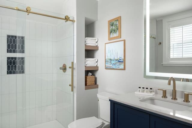 Room, 1 King Bed (Oceanview)