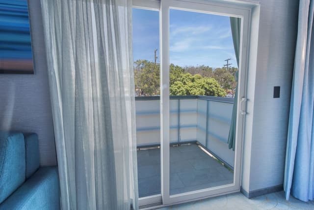 Deluxe Spa West, 1 King Bed