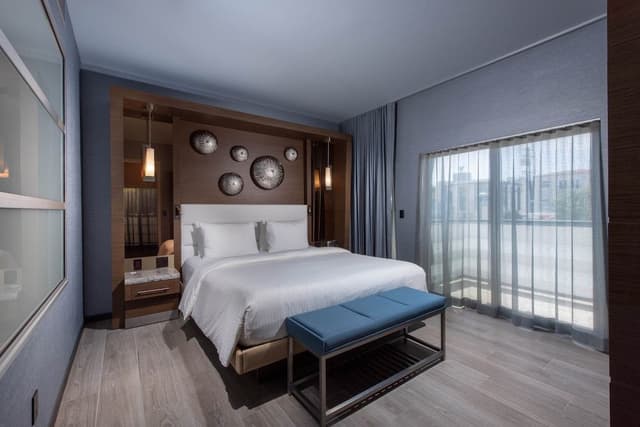 Deluxe Spa Suite, 1 King Bed with Sofa bed