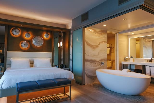 Deluxe Spa Room, 1 King Bed, Accessible