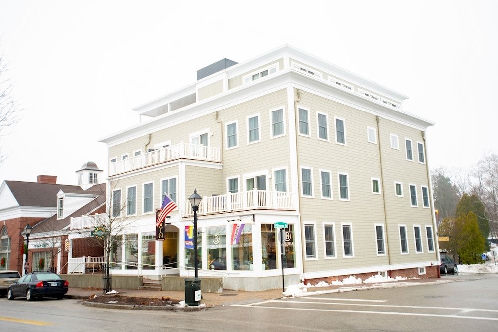 Capital Resorts 84 Main1