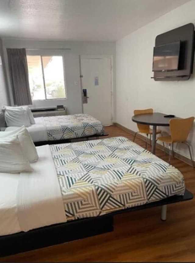 Standard Room, 2 Double Beds, Smoking