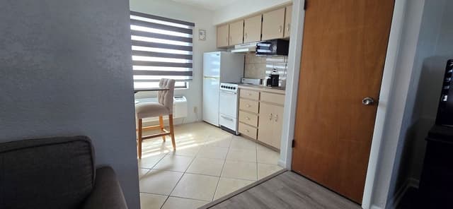 Deluxe Studio Suite, 1 King Bed, Non Smoking