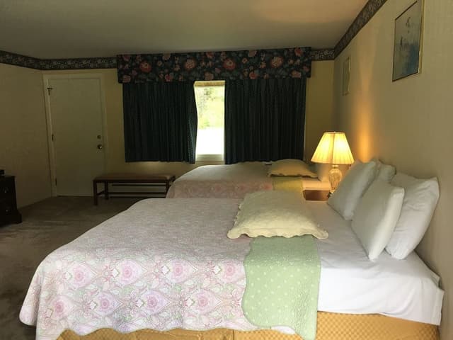 Deluxe Room, 2 Queen Beds