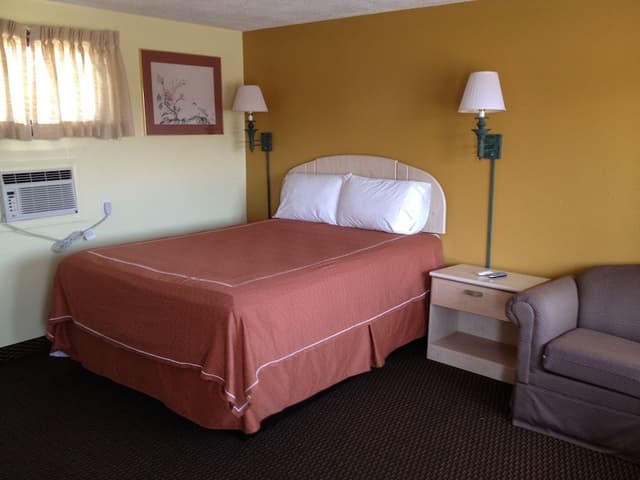 Standard Room, 1 Queen Bed, Non Smoking