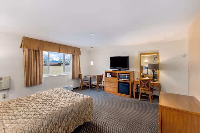 Deluxe Suite, 2 Queen Beds, Air conditioning