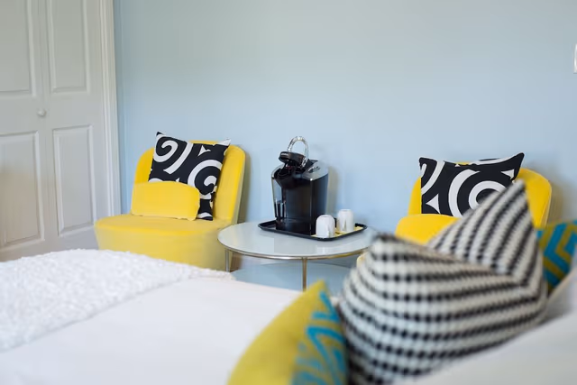 Double Room, 1 Queen Bed, Private Bathroom (Chicken Room)