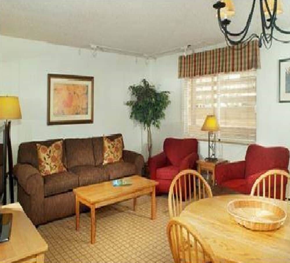 GetAways at Eagle Point Resort4