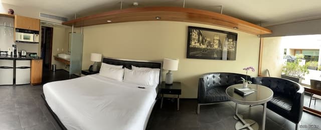 Deluxe Room, 1 King Bed (North Building)