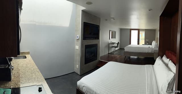Deluxe Room, 2 Queen Beds (North Building)