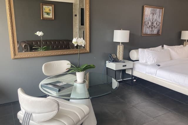 Deluxe Room, 1 King Bed (North Building)