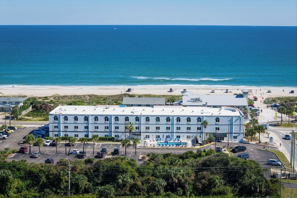 Amelia Hotel at the Beach1