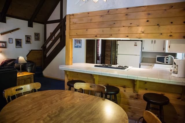 Family Cabin, 2 Double Beds with Fireplace