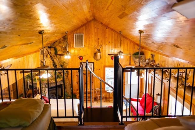 Cabin (The Pond House)