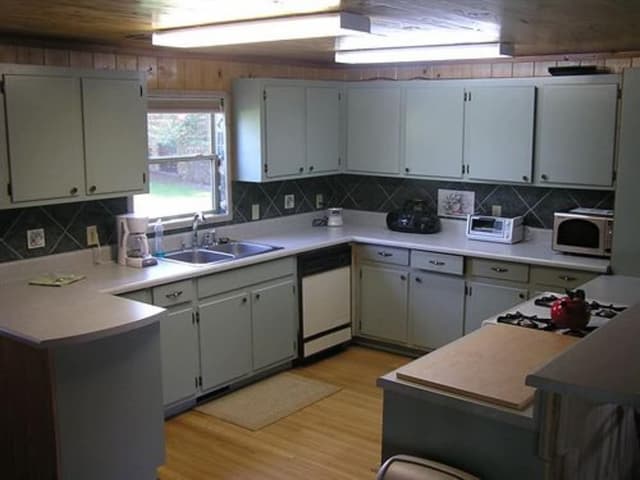 Cabin (The Pond House)