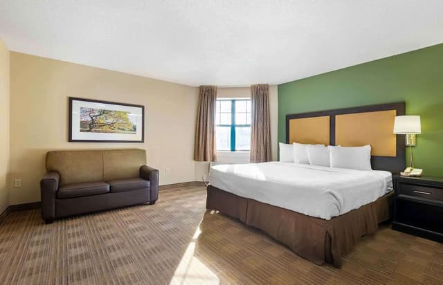 Studio, 1 King Bed, Non Smoking
