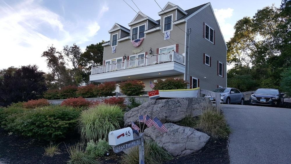Josephine's Bed & Breakfast2