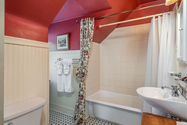 The Patrick Henry Suite