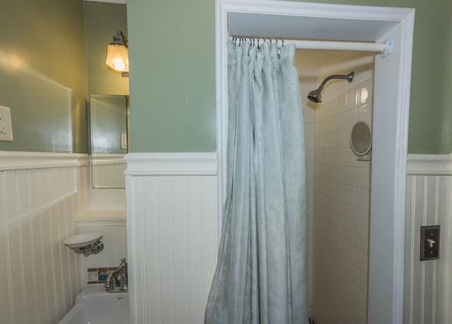 The William and Mary Suite, 2 Bedrooms