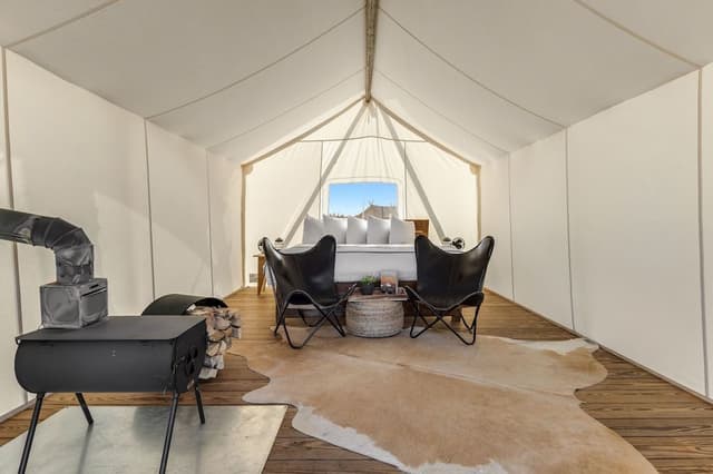 Room (Safari with Kids Tent)