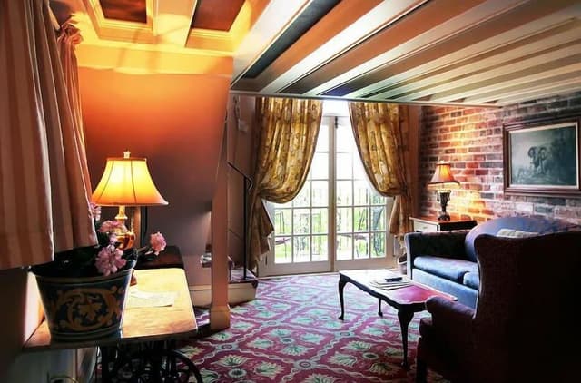 Jr Suite 1 King Balcony