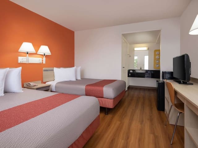 Deluxe Room, 2 Double Beds, Non Smoking, Refrigerator