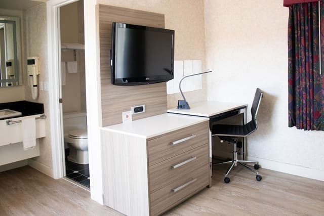 Deluxe Room, 1 King Bed