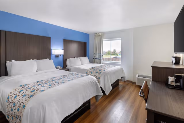 Standard Room, 2 Queen Beds, Non Smoking, Refrigerator & Microwave (with Single Sofabed;Larger Room)