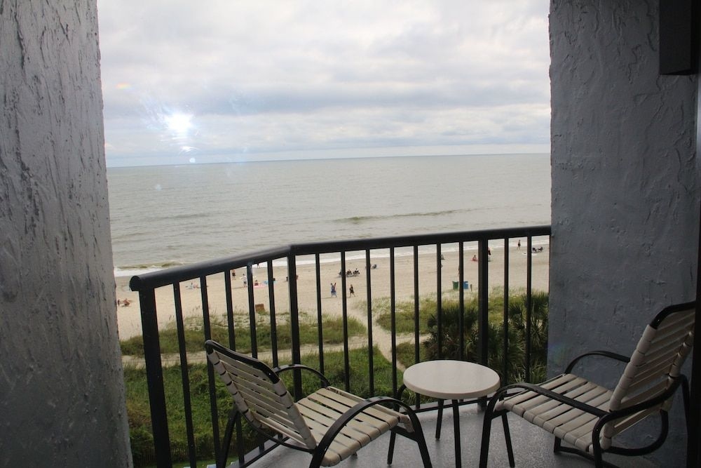 Schooner II Beach & Racquet Club0