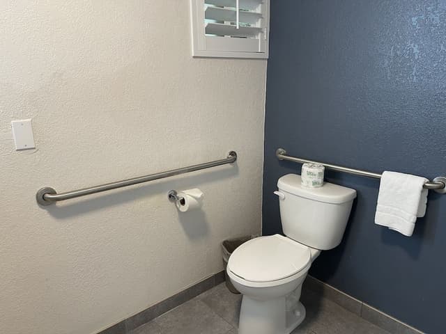 2 Double Bed with Balcony Accessible