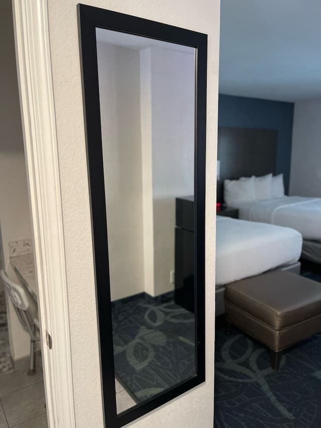 2 Double Bed with Balcony Accessible