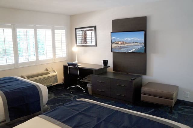 2 Double Bed with Balcony Accessible